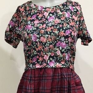 **NWOT Dizzire Dress Size Small Empire Short Sleev